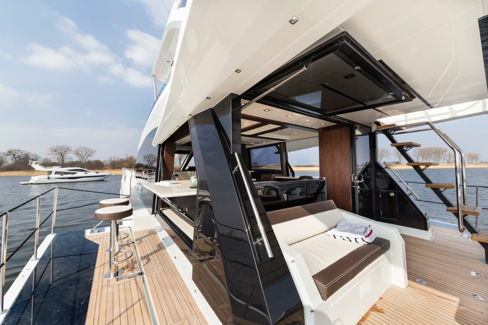 2024 Galeon 640 FLY