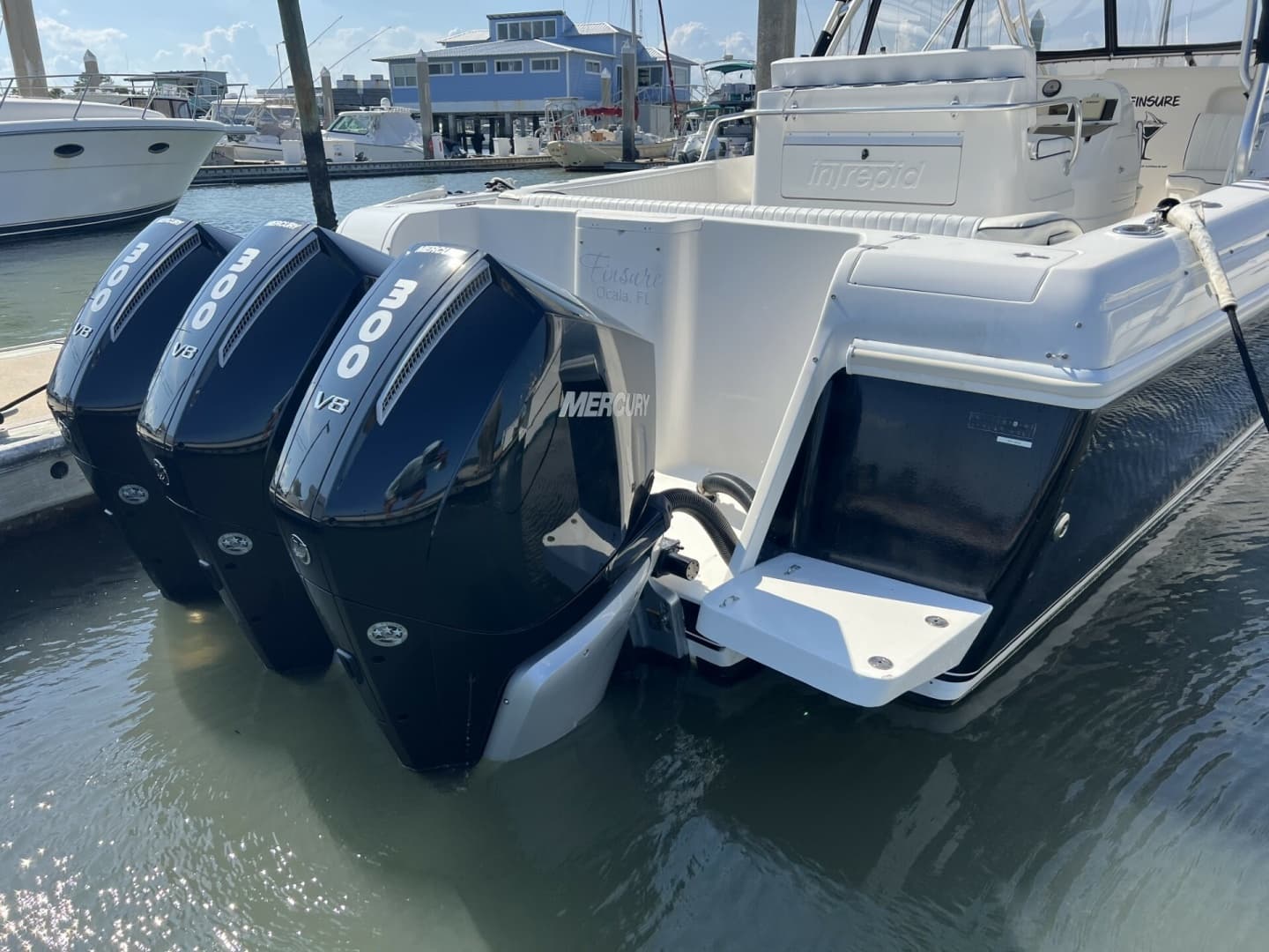 Intrepid 37 FINSURE - Engines