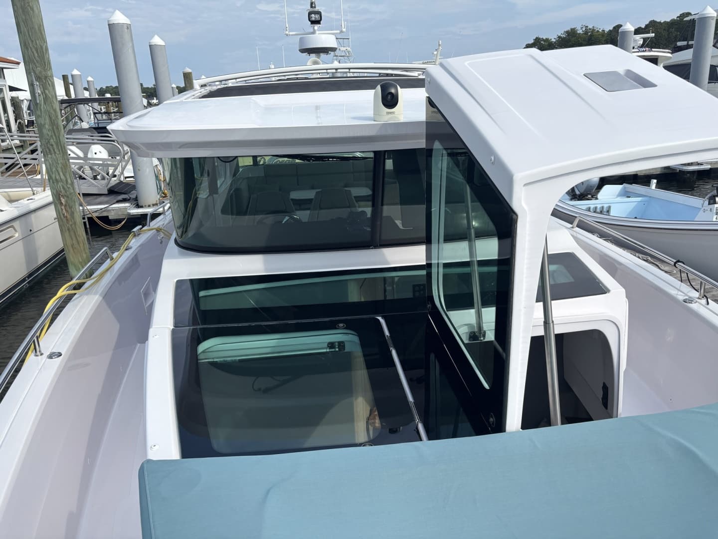 2023 Axopar 45 XC Cross Cabin
