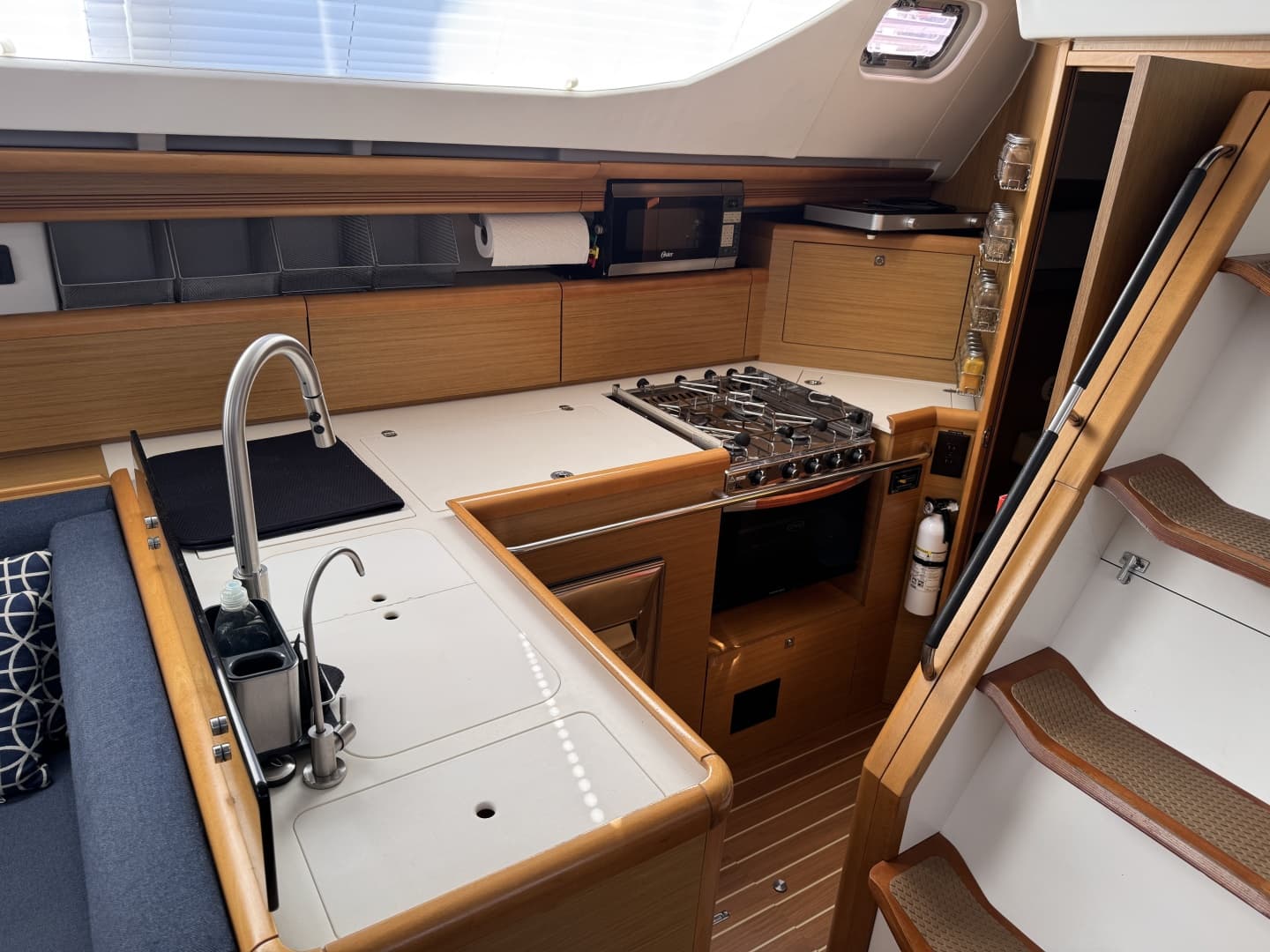 2008 Jeanneau 45DS