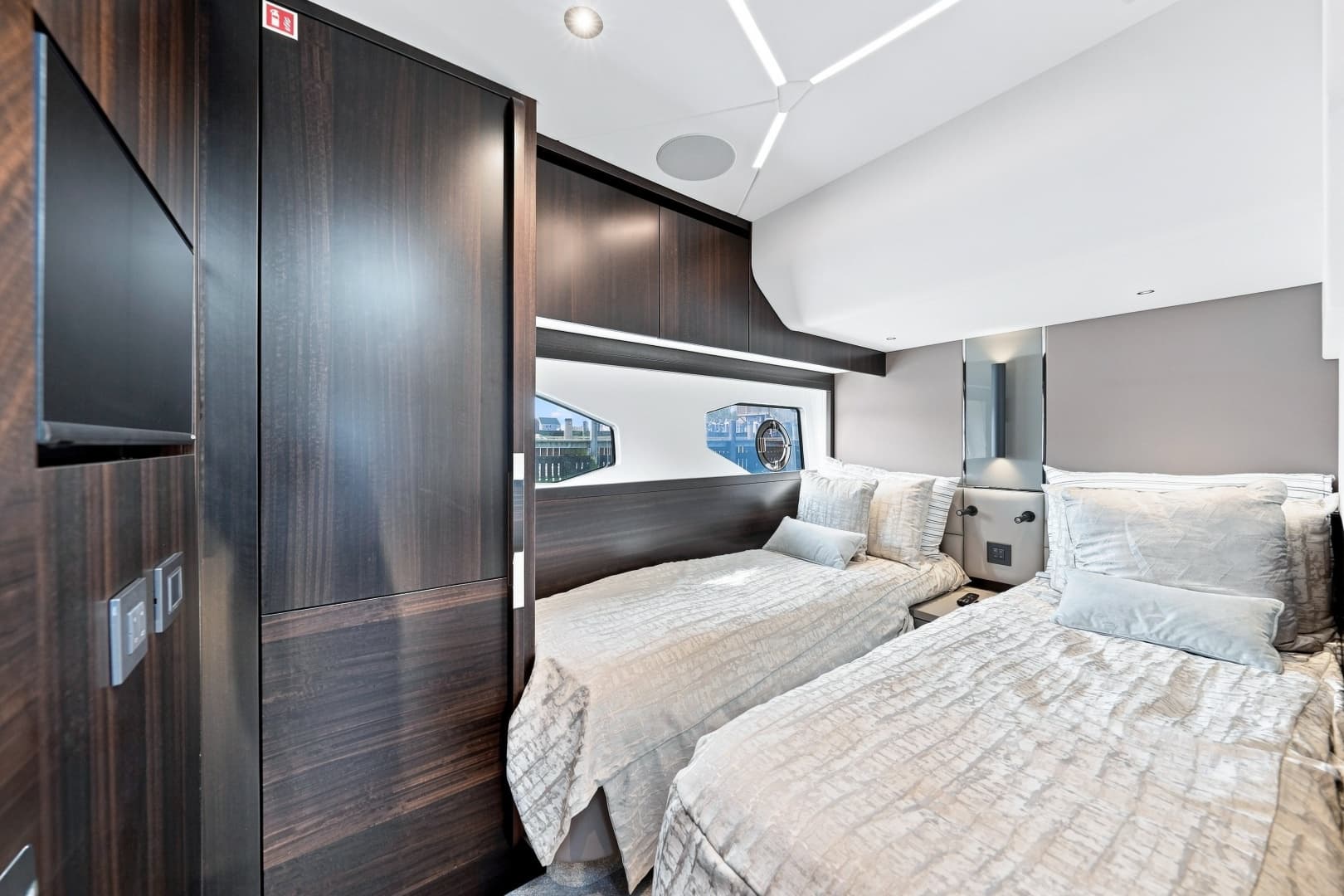 2025 Sunseeker Manhattan 55