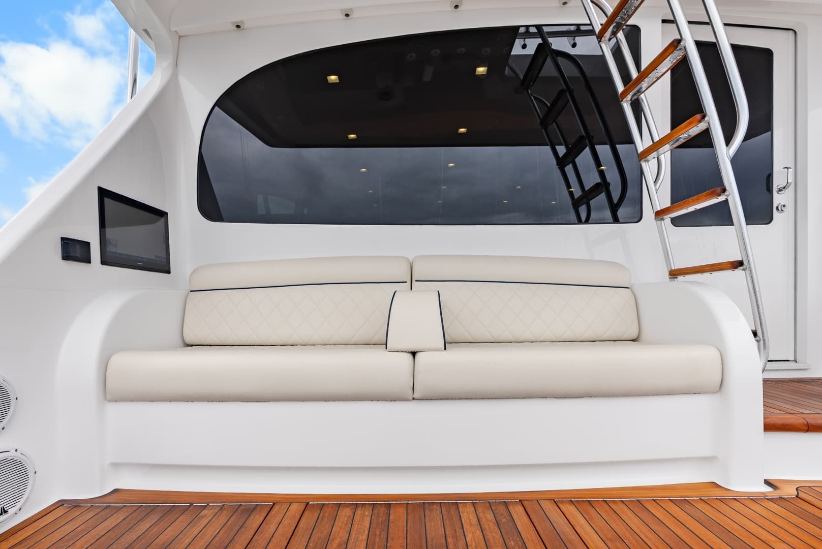 2024 Viking 72 Convertible