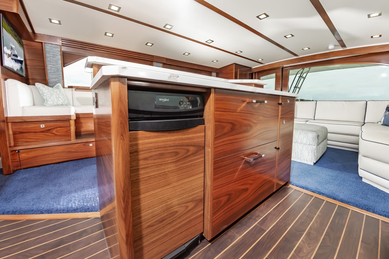 2024 Viking 72 Convertible