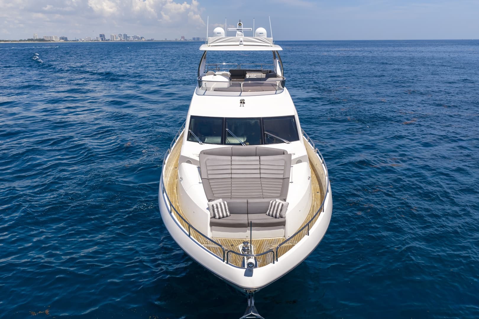 2017 Sunseeker 75 Yacht