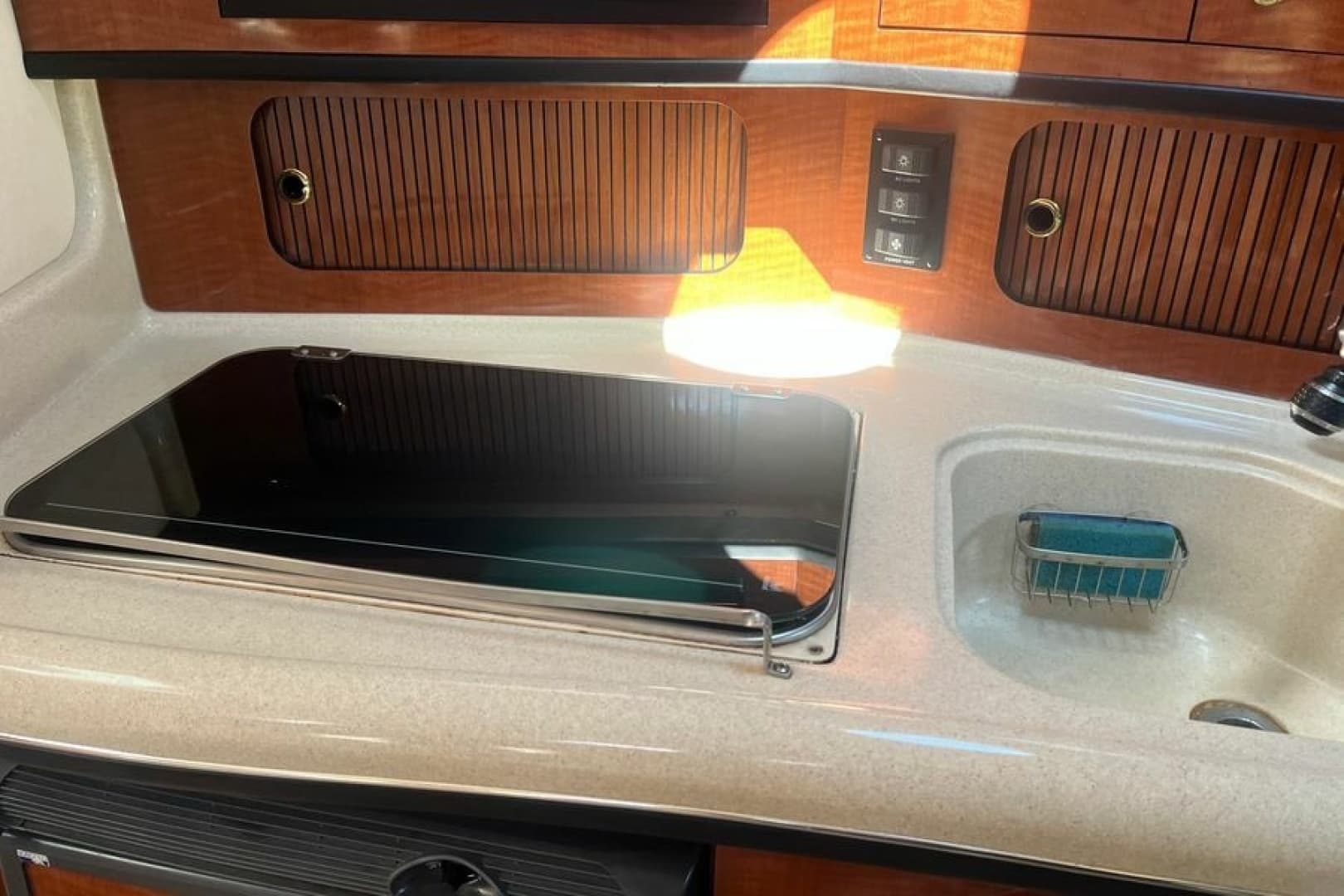 2004 Sea Ray 300 Sun Dancer