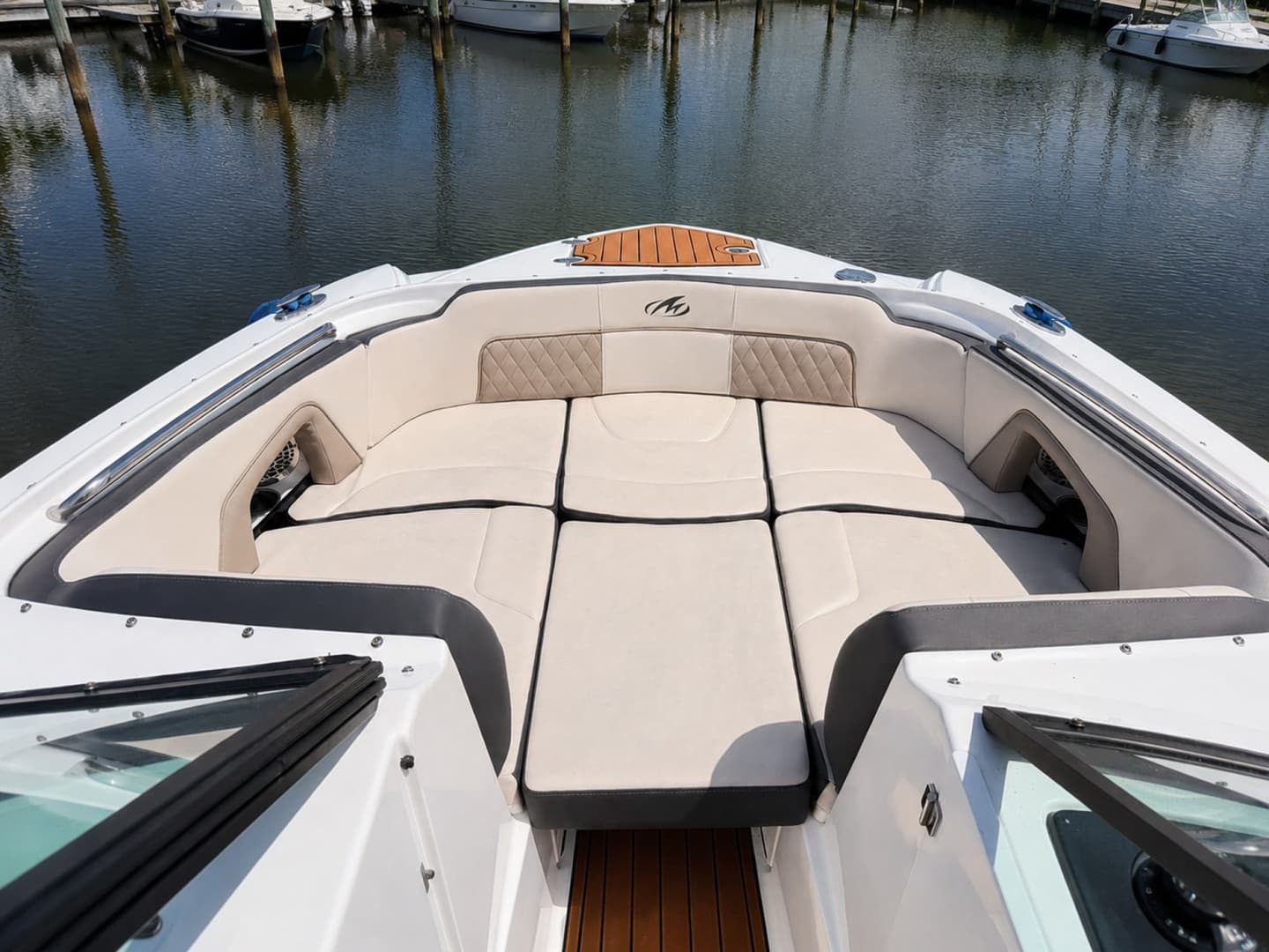 2021 Monterey M-45