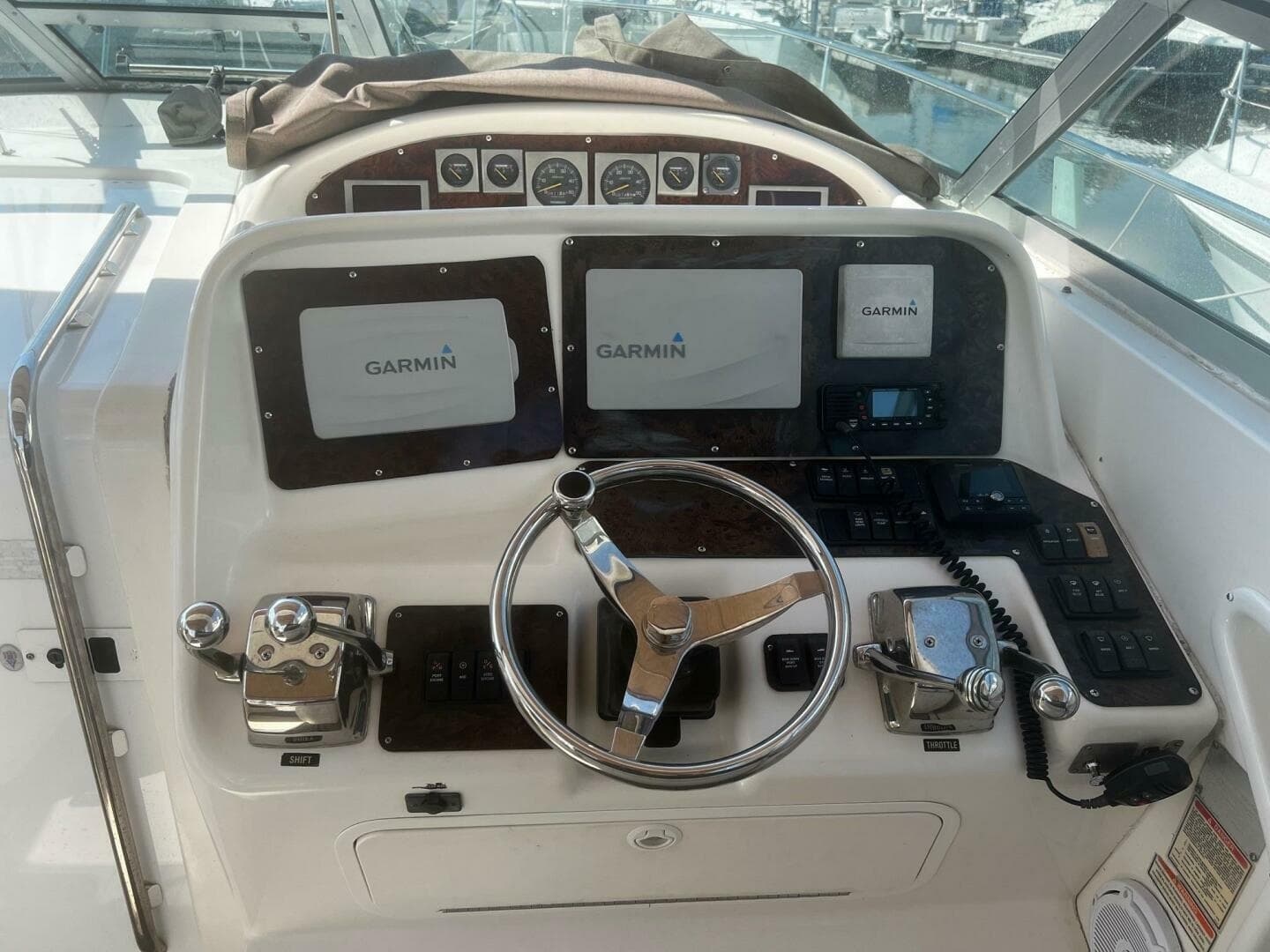 1997 Sea Ray 330 Express