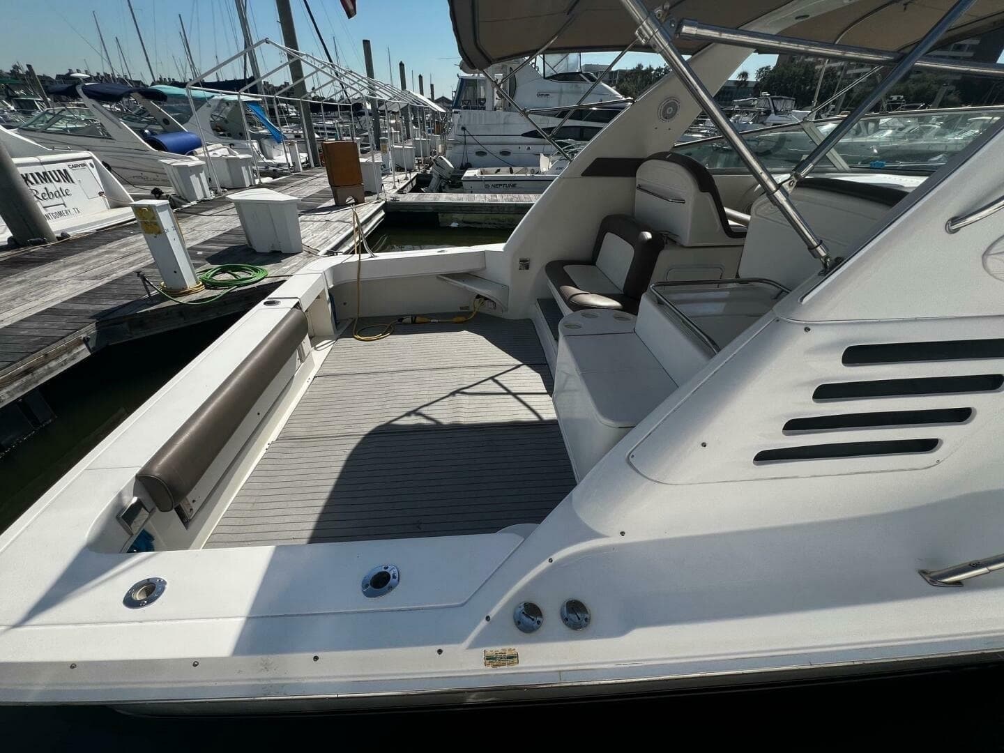 1997 Sea Ray 330 Express