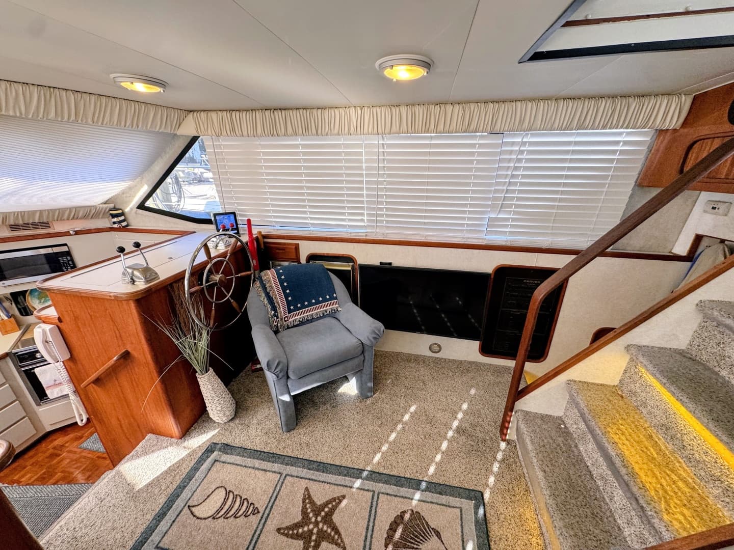 1991 Carver 3608 Aft Cabin Motor Yacht