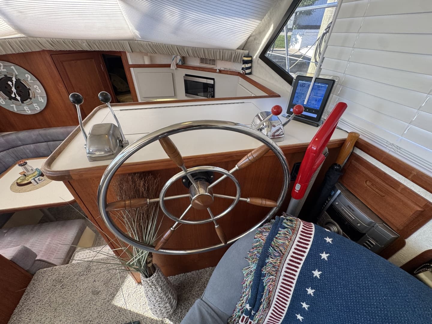 1991 Carver 3608 Aft Cabin Motor Yacht