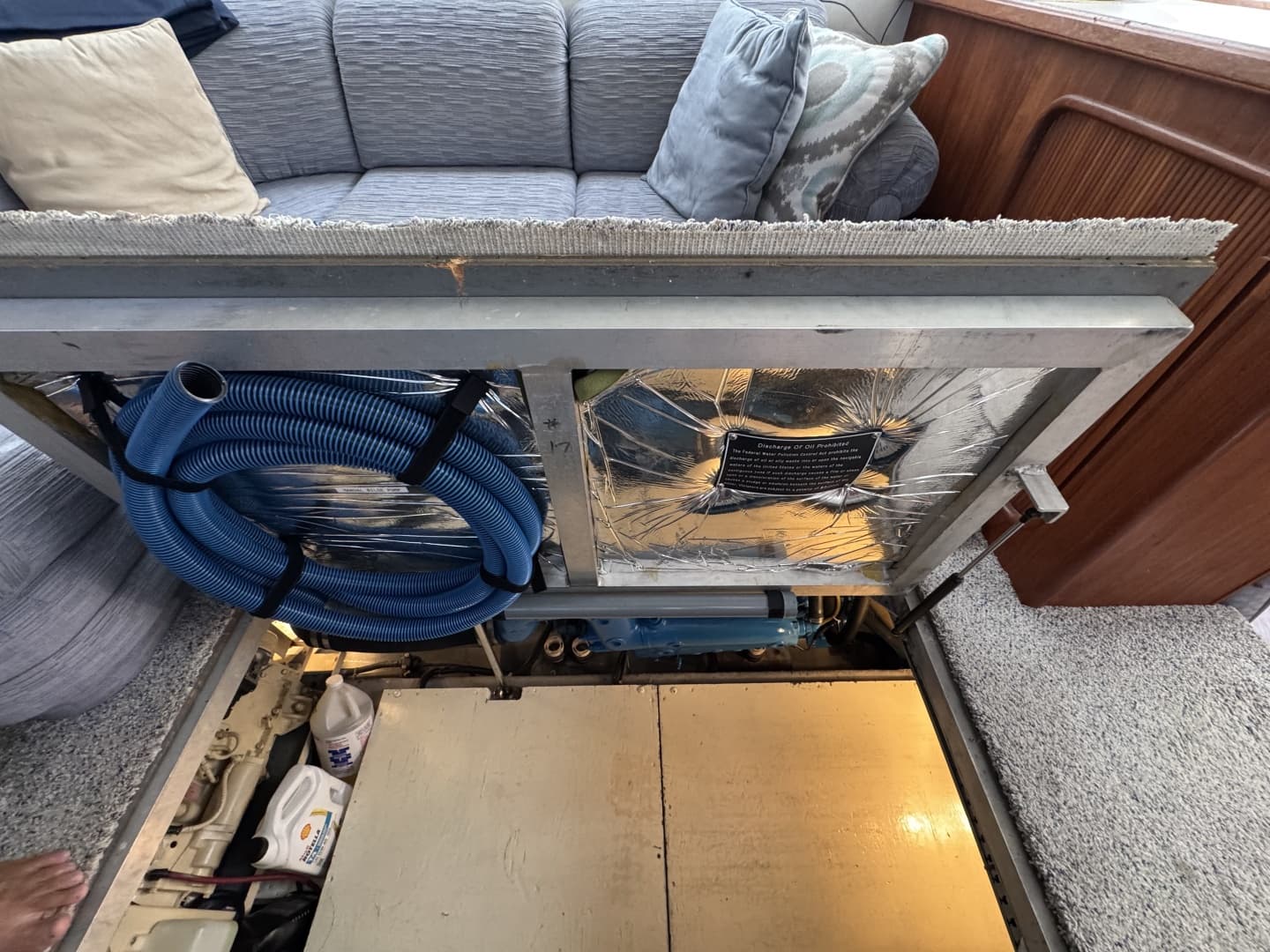 1991 Carver 3608 Aft Cabin Motor Yacht