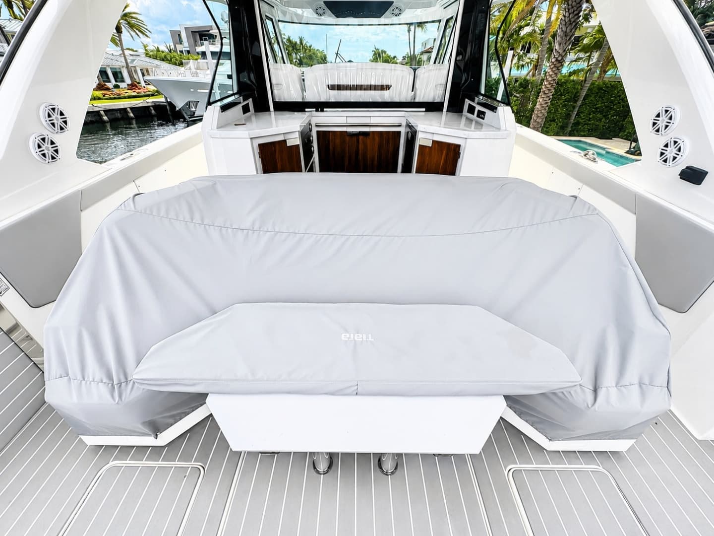 2024 Tiara Yachts 48 LS