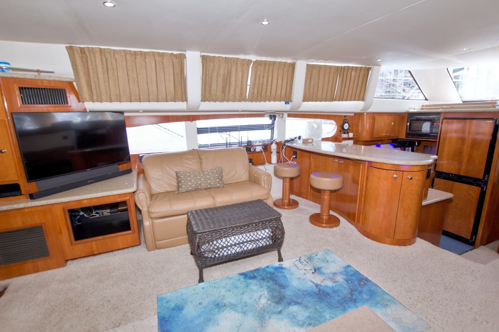 2001 Carver 466 Motor Yacht