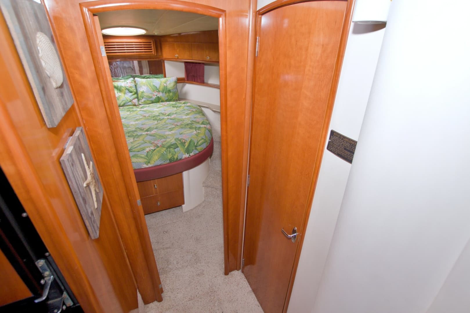 2001 Carver 466 Motor Yacht