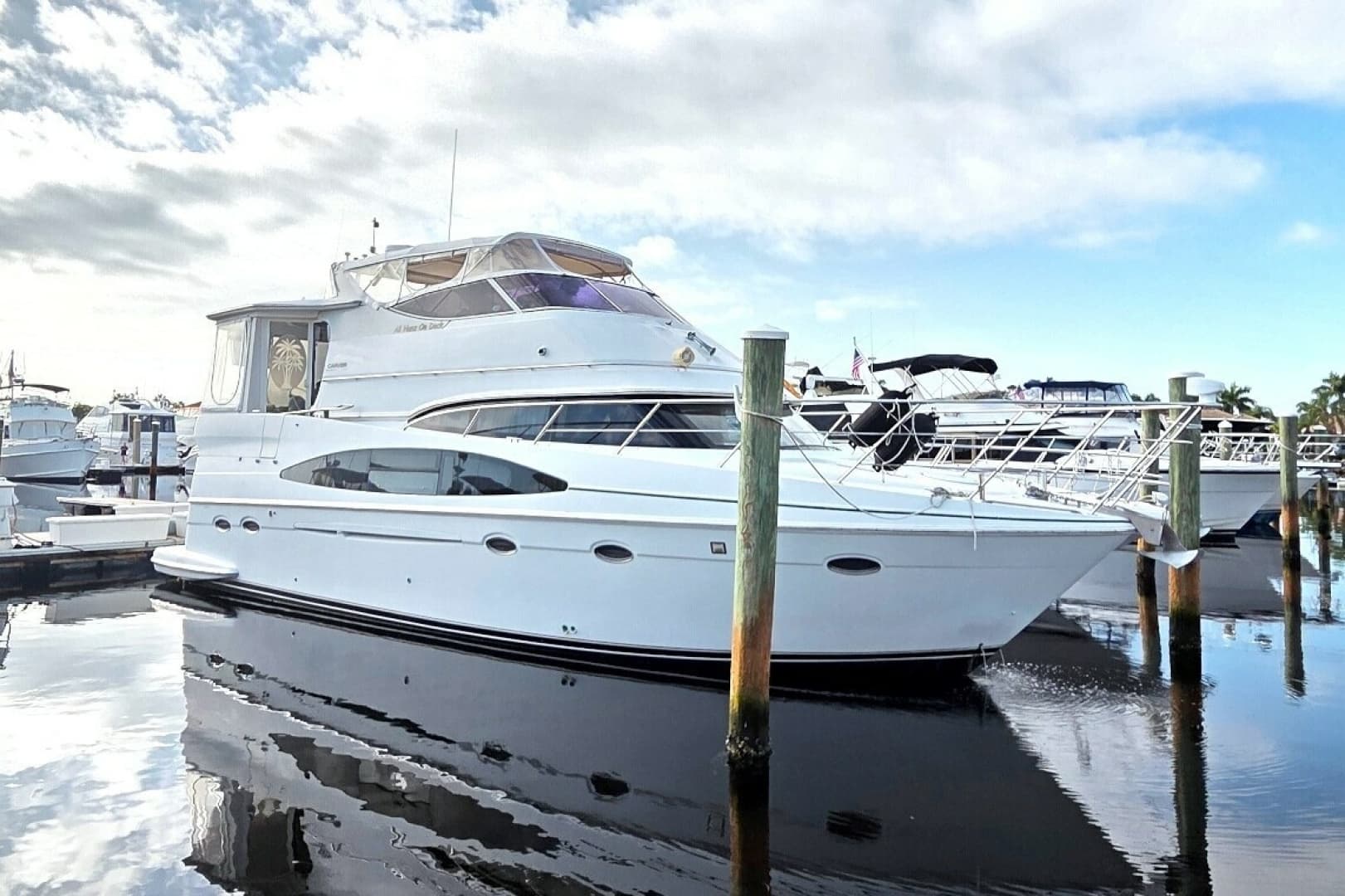 2001 Carver 466 Motor Yacht