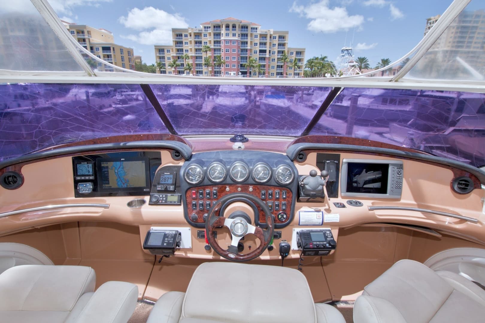 2001 Carver 466 Motor Yacht