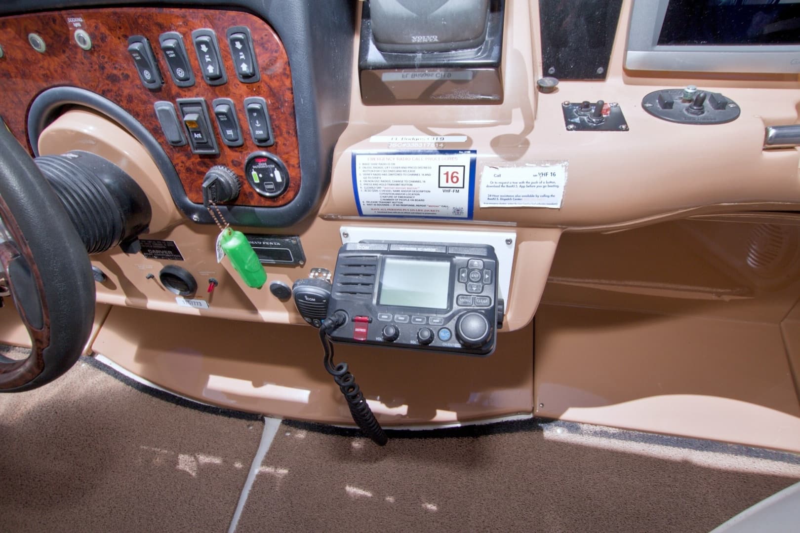 2001 Carver 466 Motor Yacht