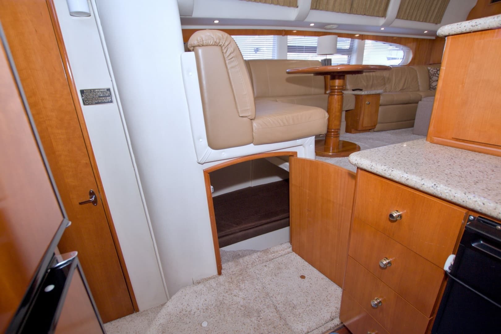 2001 Carver 466 Motor Yacht
