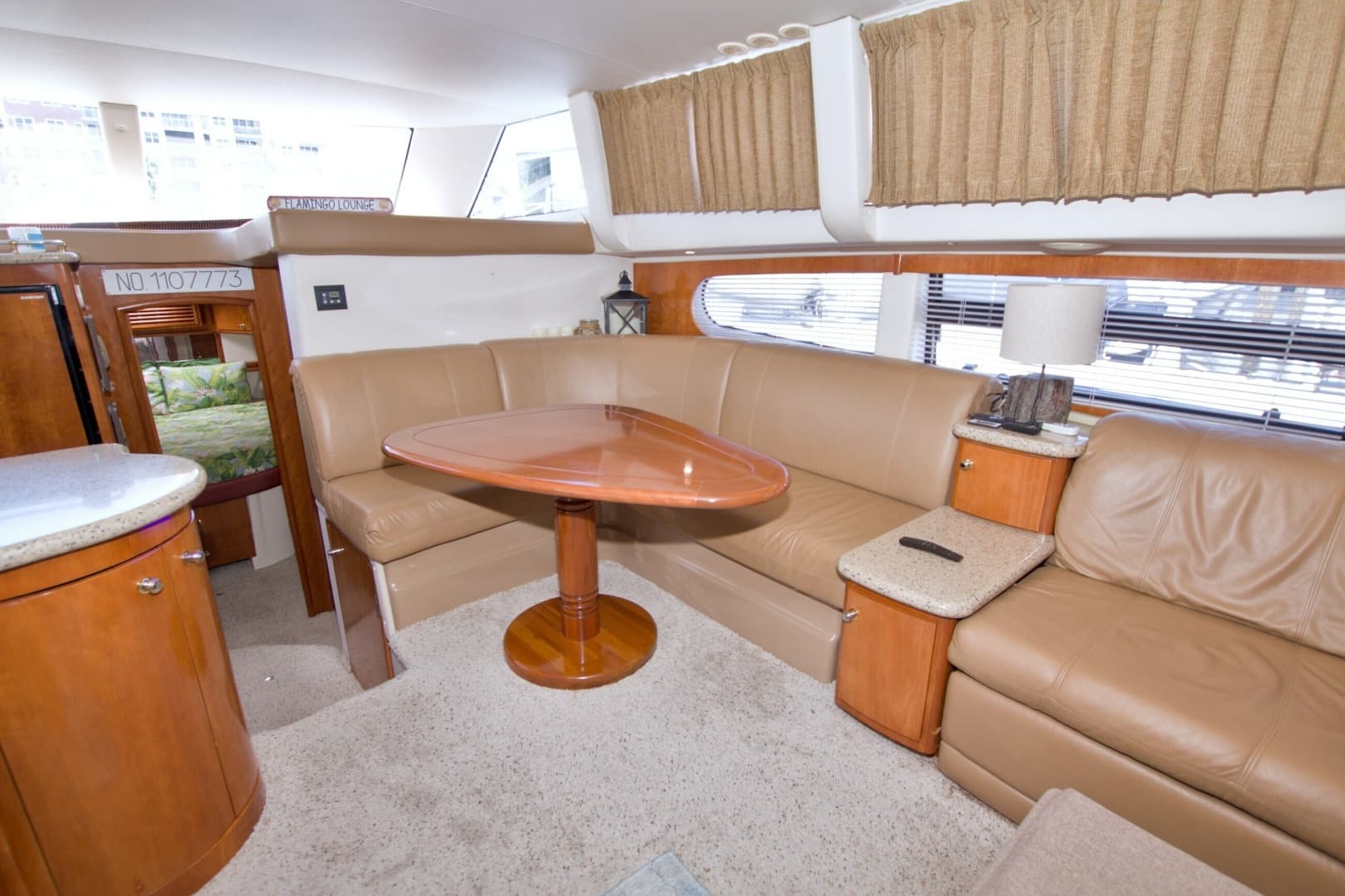 2001 Carver 466 Motor Yacht