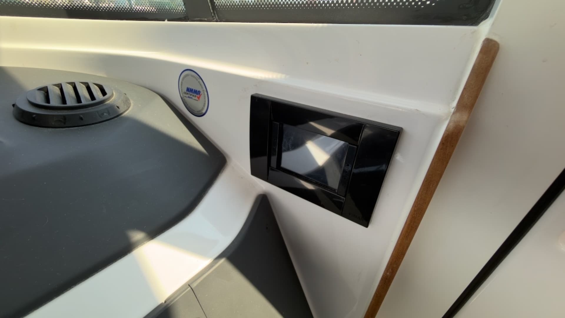 2023 Axopar 28 Cabin