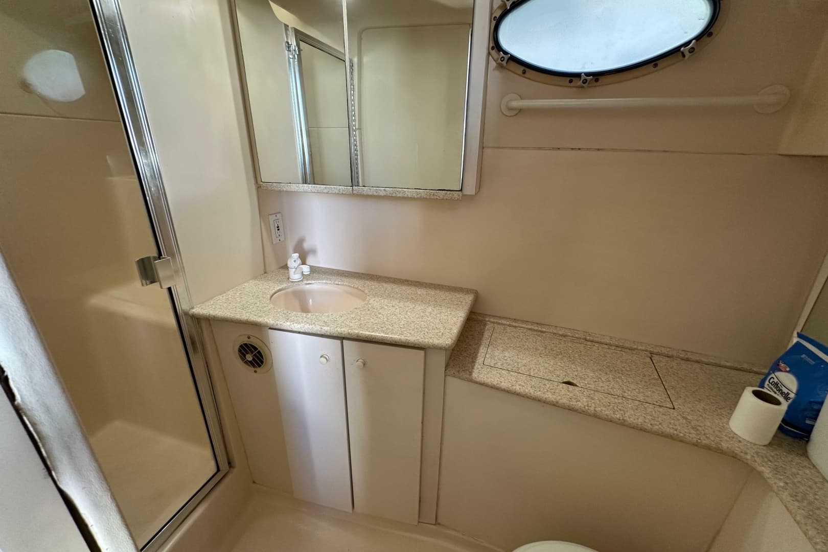 1999 Silverton 442 Cockpit Motor Yacht