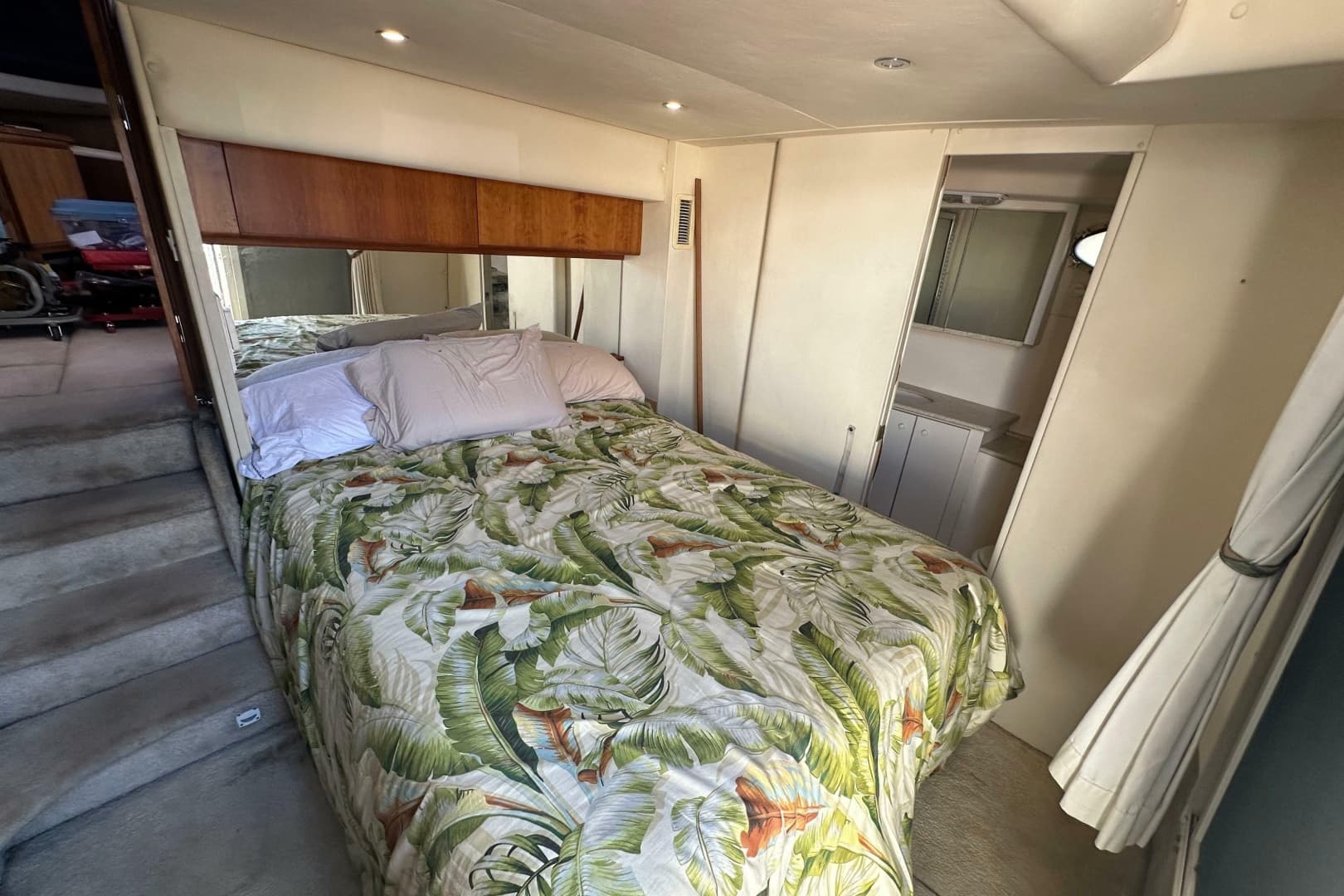 1999 Silverton 442 Cockpit Motor Yacht