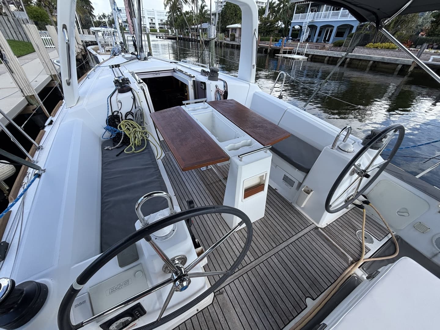 2015 Beneteau Oceanis 35