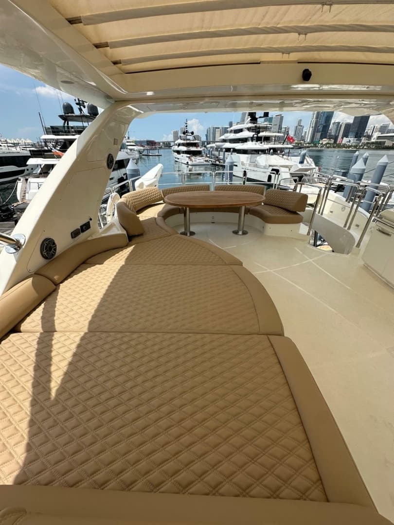 2010 Azimut 