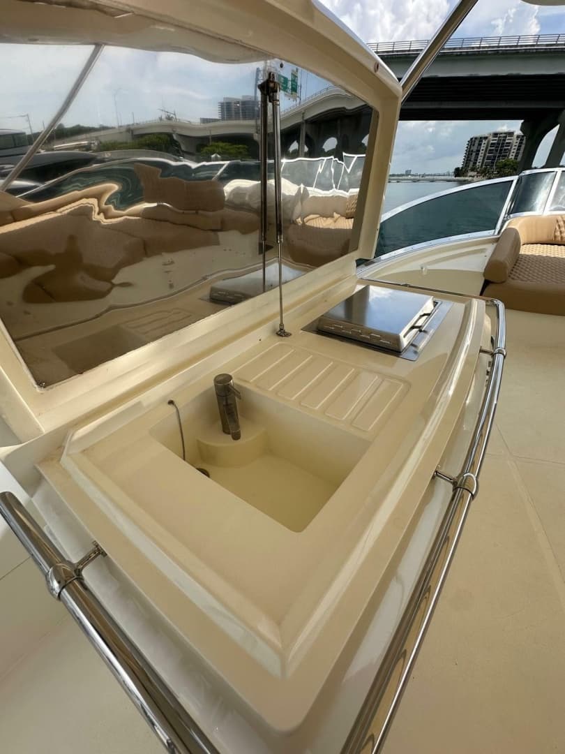 2010 Azimut 