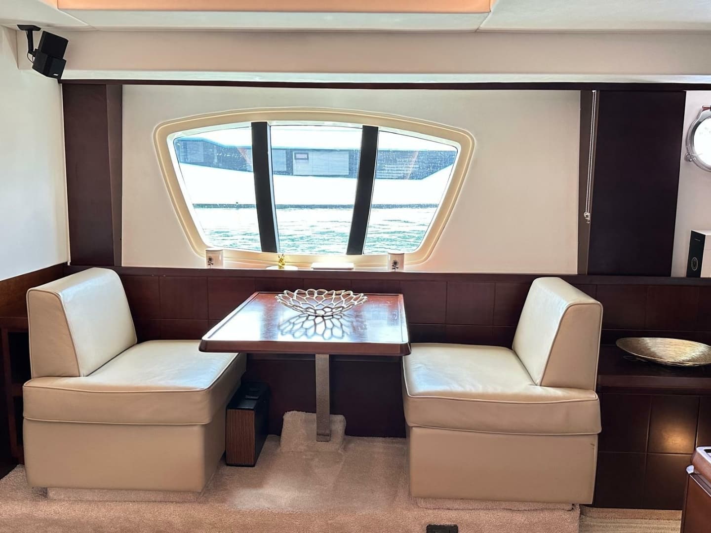 2010 Azimut 