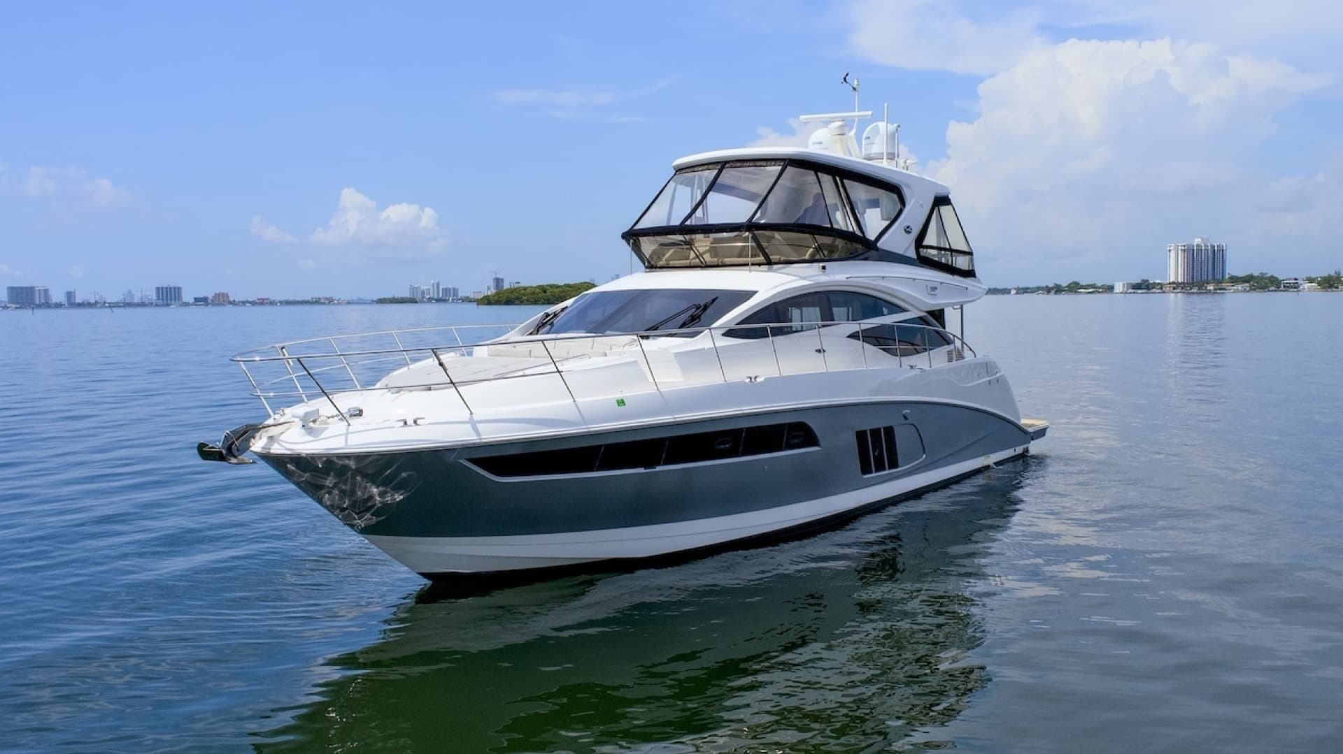 2017 Sea Ray L590 Flybridge