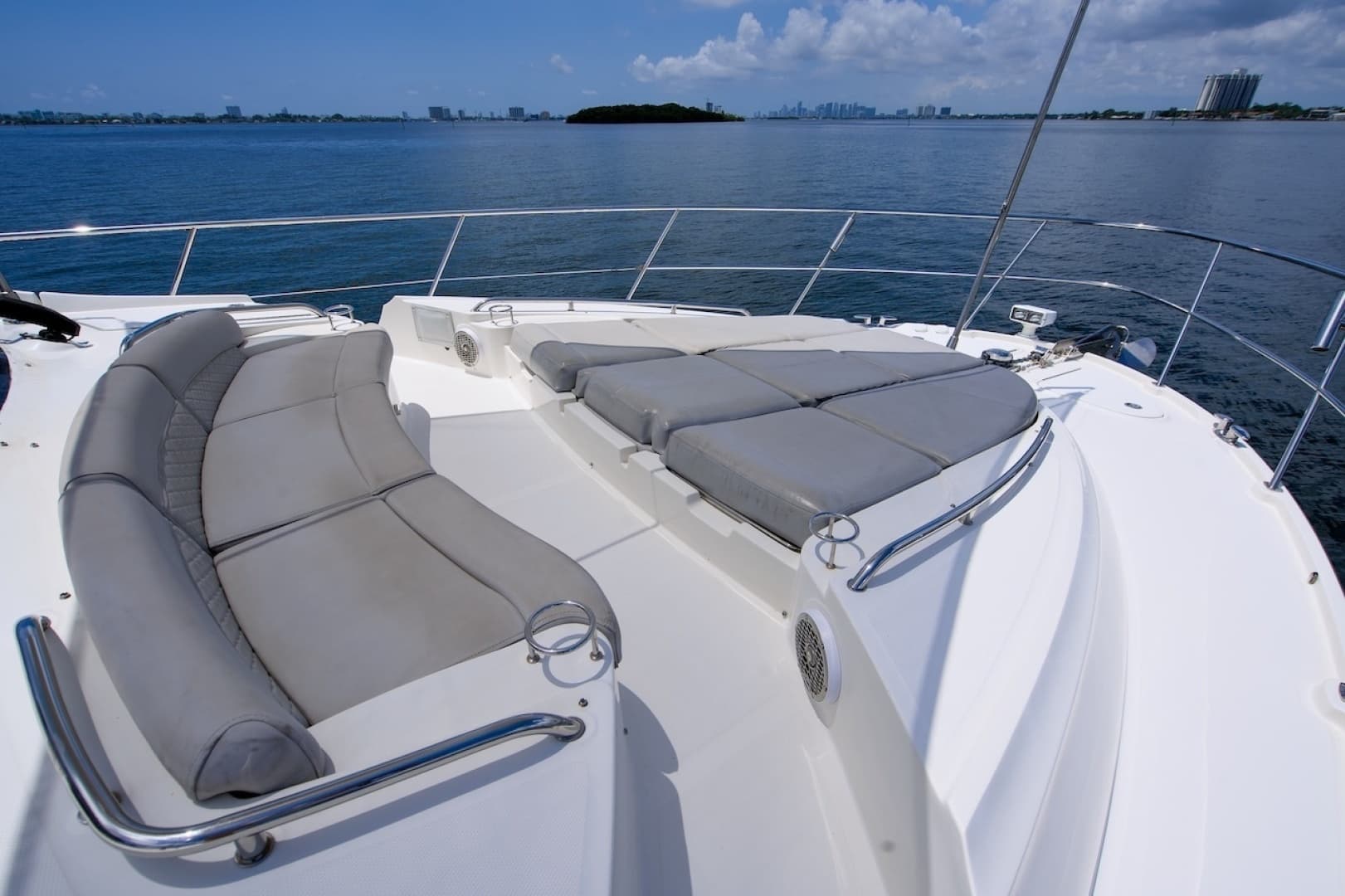 2017 Sea Ray L590 Flybridge