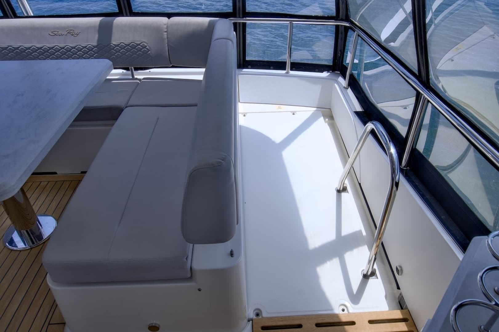 2017 Sea Ray L590 Flybridge