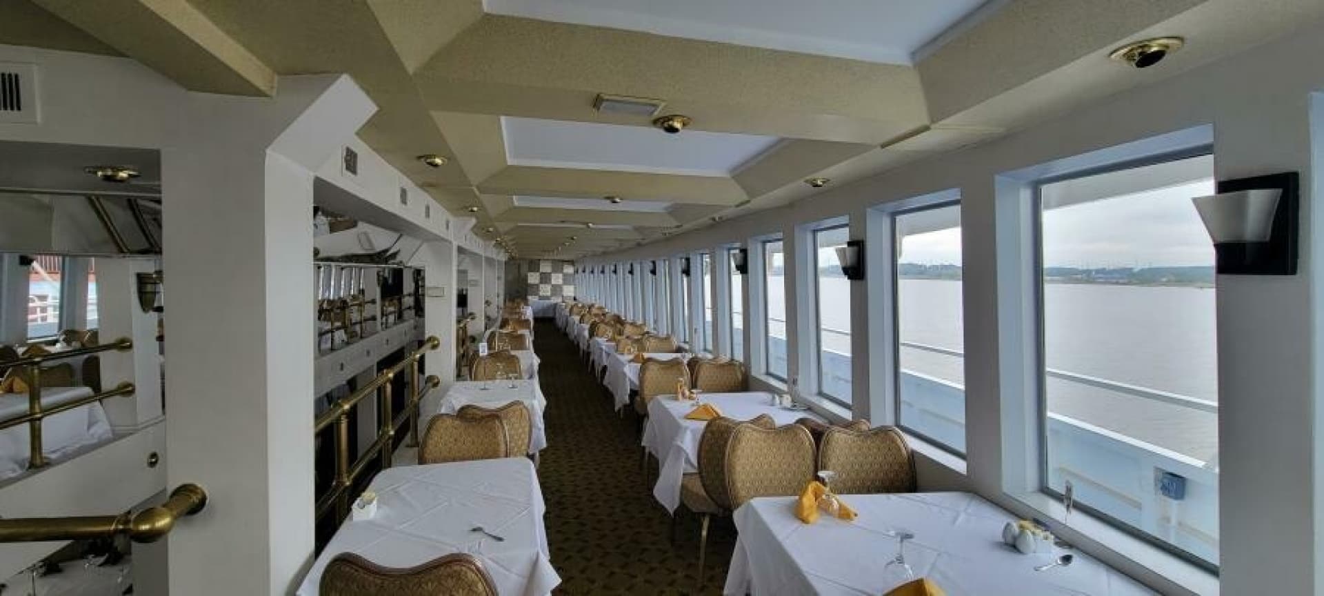 1979 Blount Marine 130 Dinner Cruise
