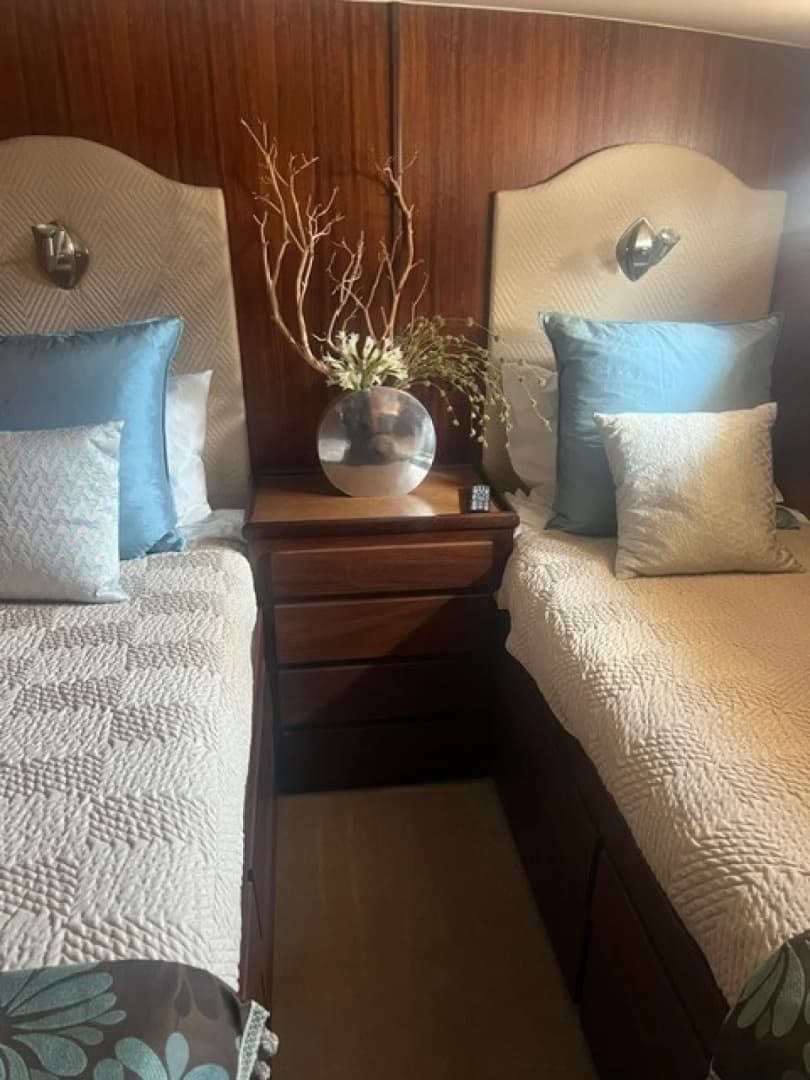 1972 Hatteras 58 Yacht Fish