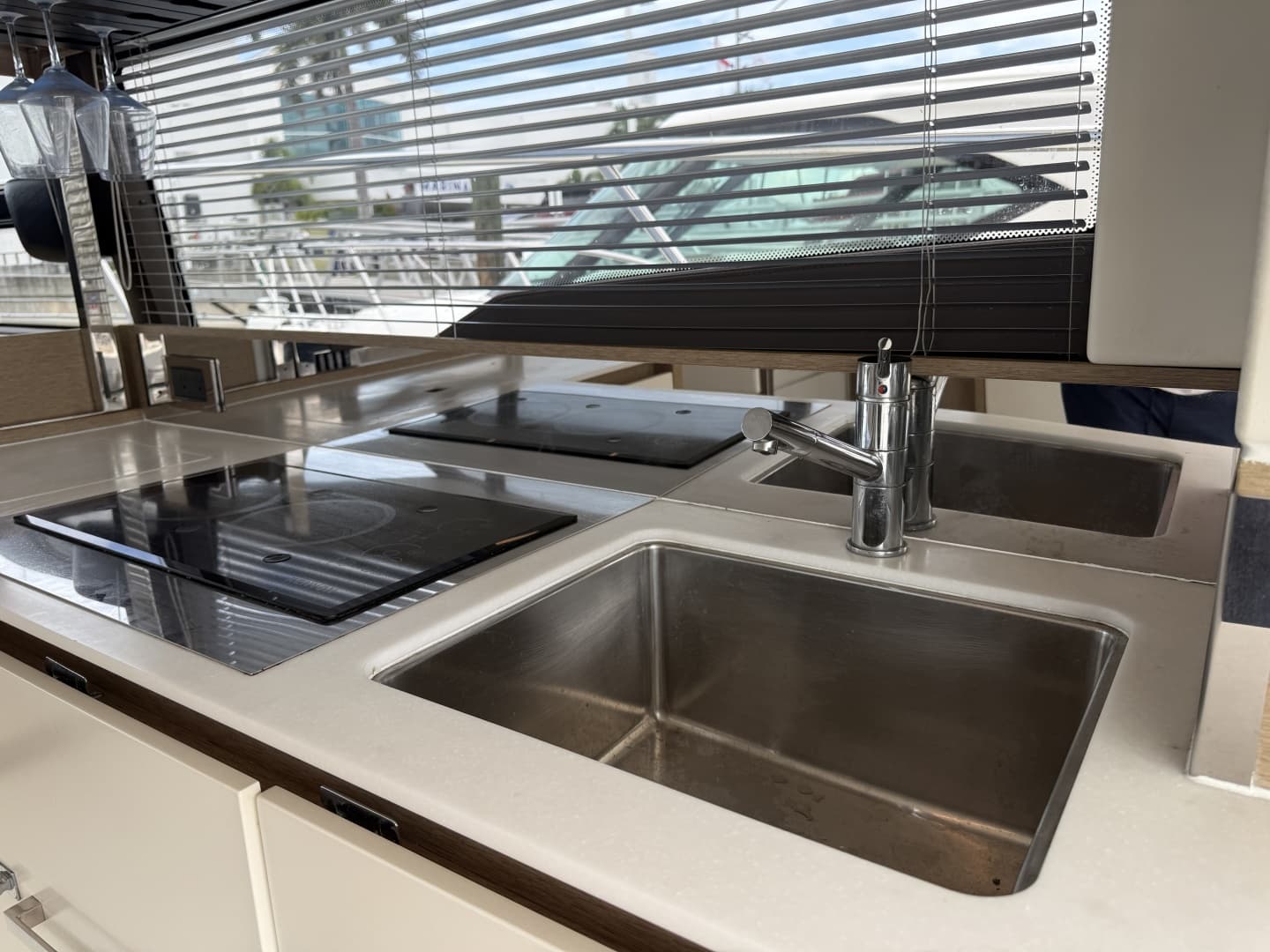 2018 Prestige 460