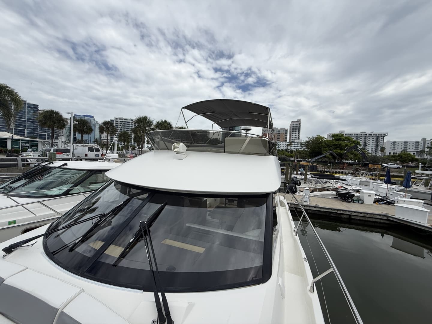 2018 Prestige 460