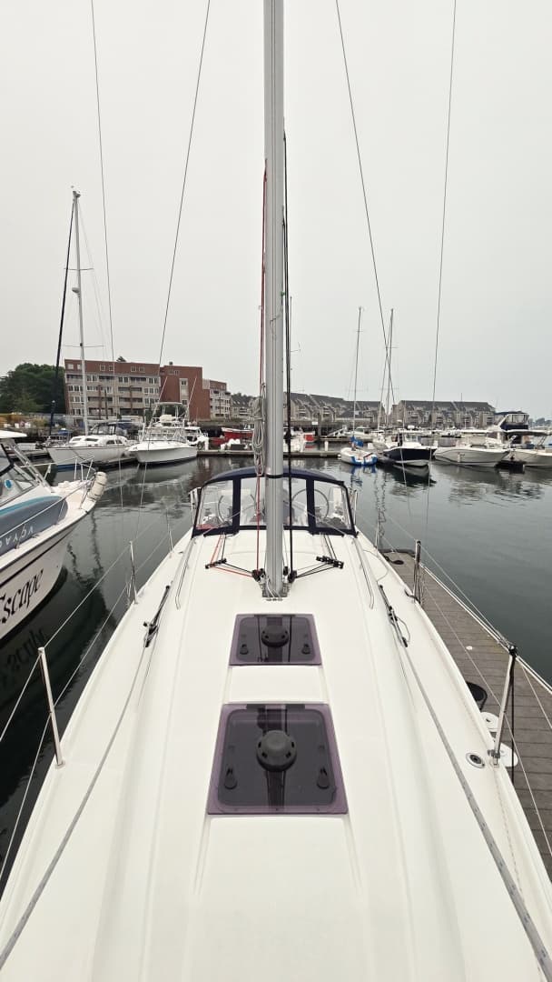 2023 Beneteau Oceanis 30.1