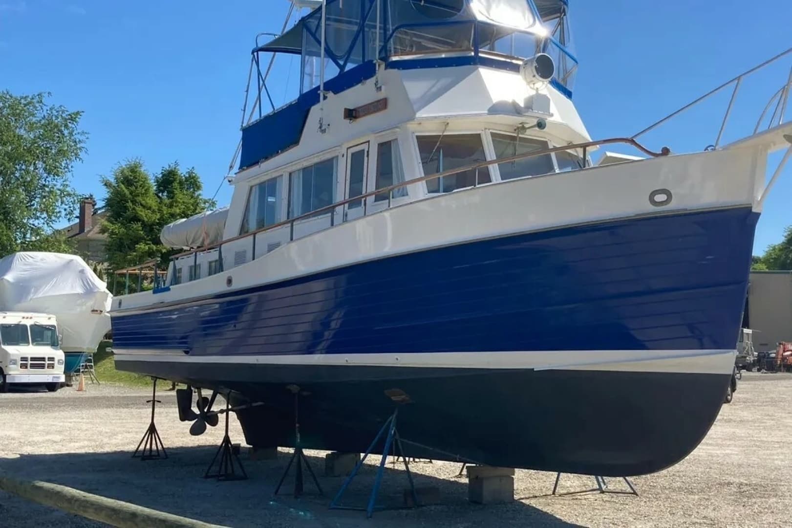 1983 Grand Banks Classic