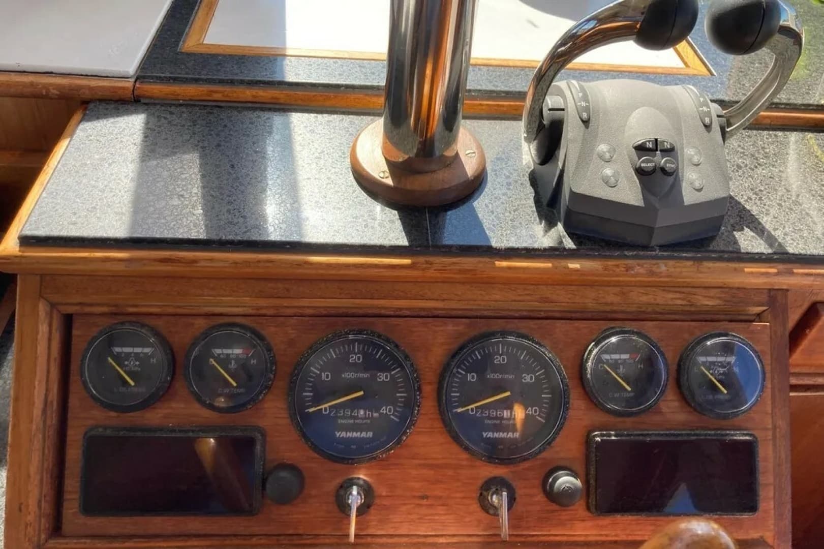 1983 Grand Banks Classic