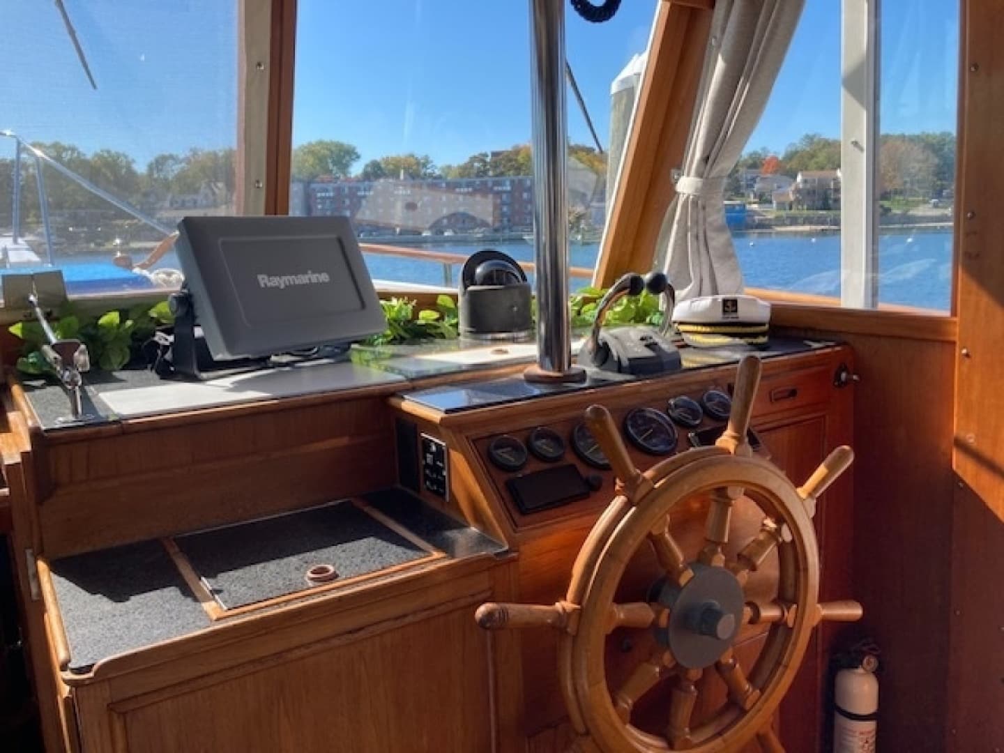 1983 Grand Banks Classic