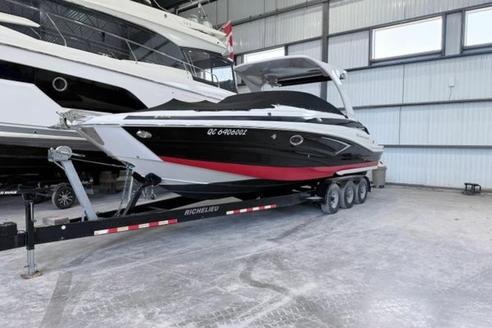2018 Crownline E30