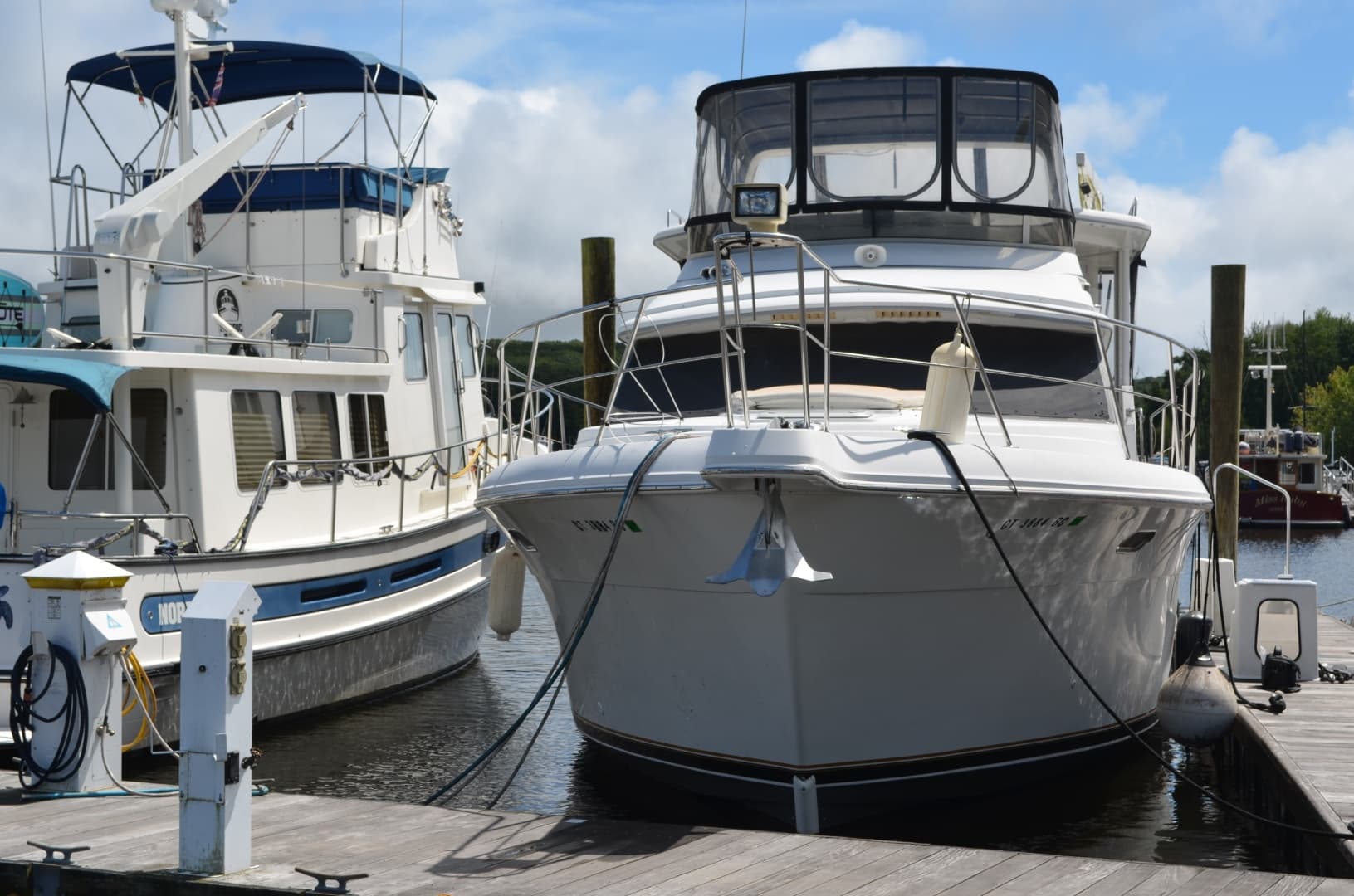 1996 Carver 440 Motor Yacht