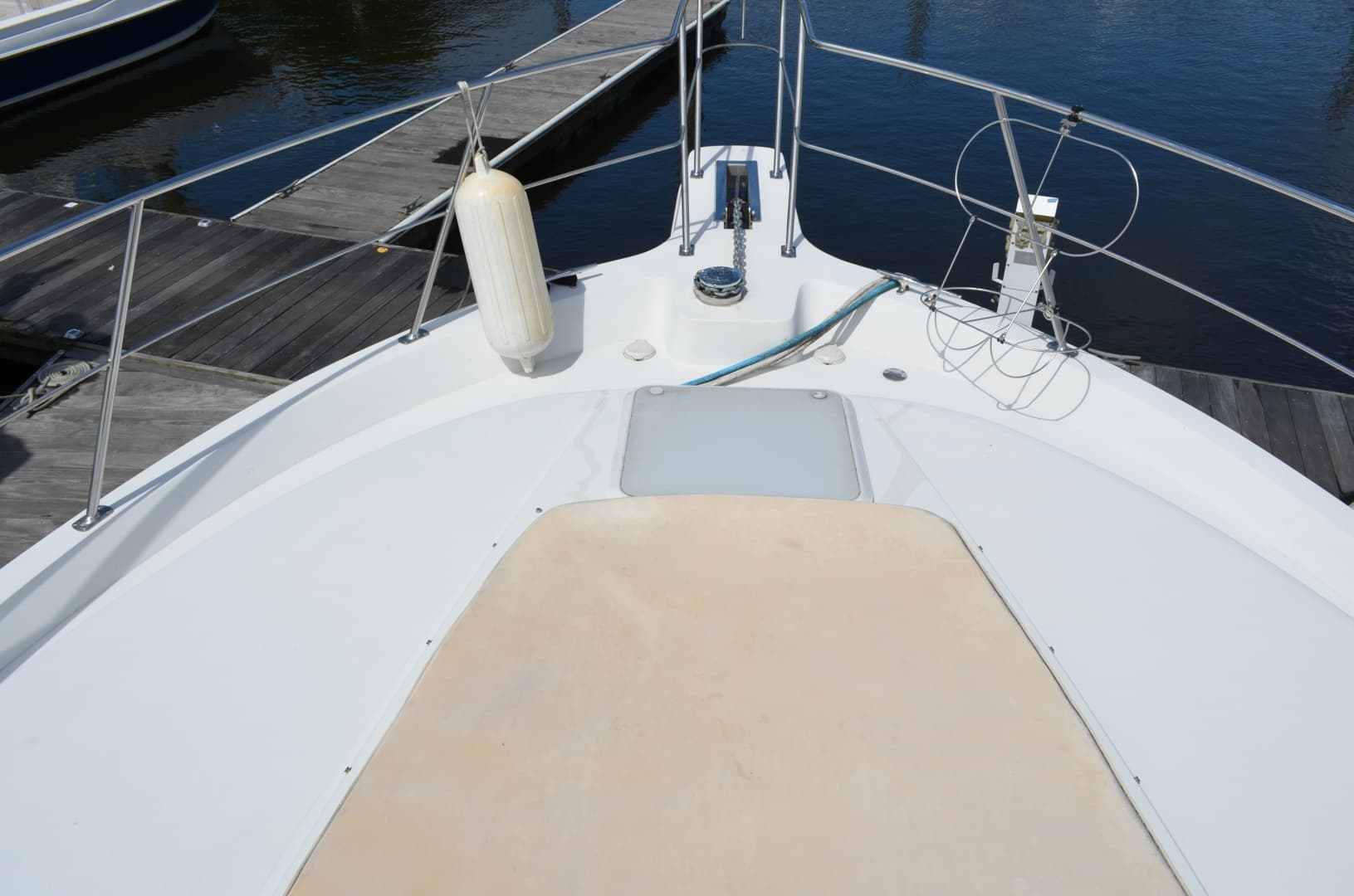 1996 Carver 440 Motor Yacht