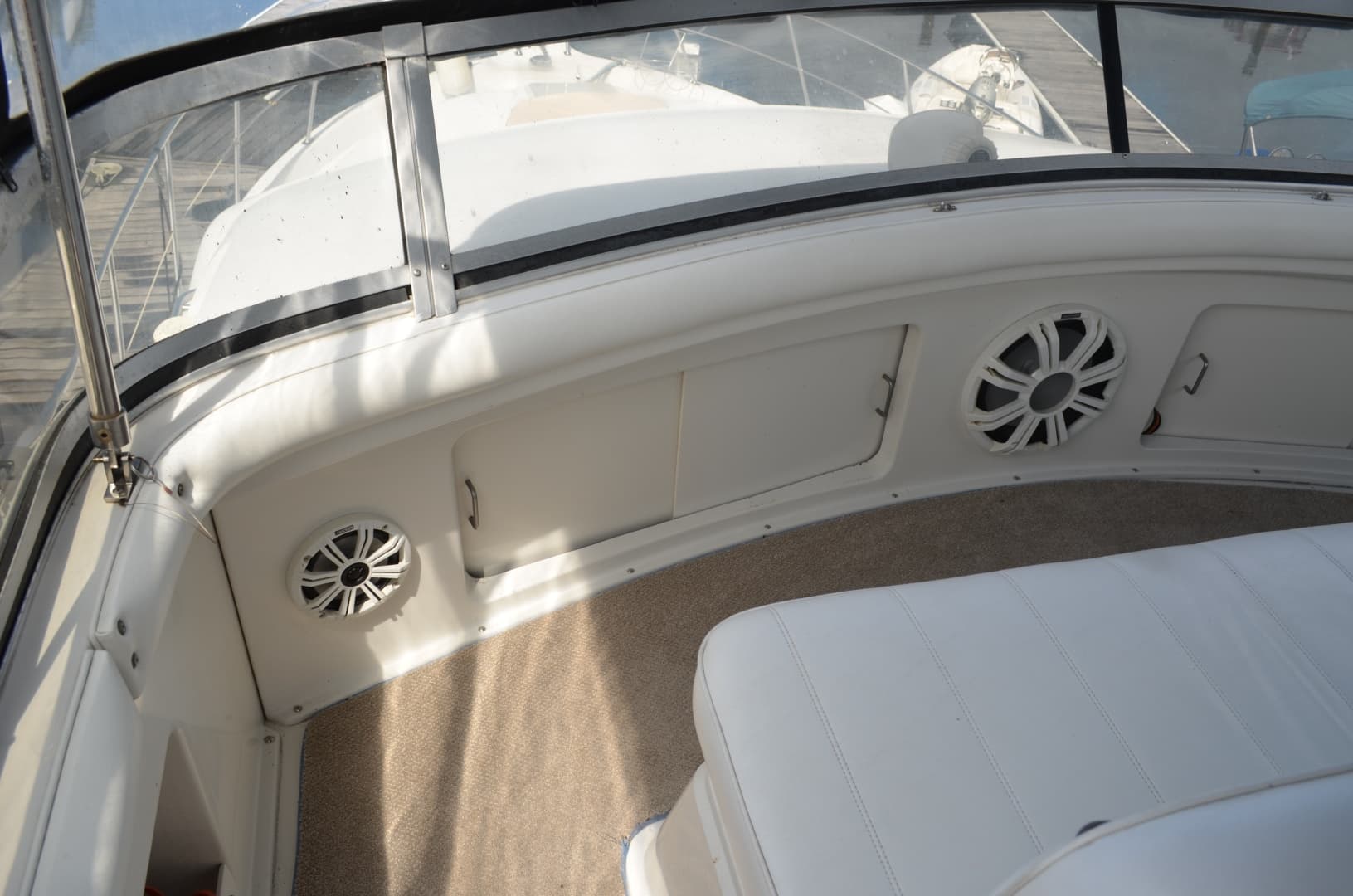 1996 Carver 440 Motor Yacht