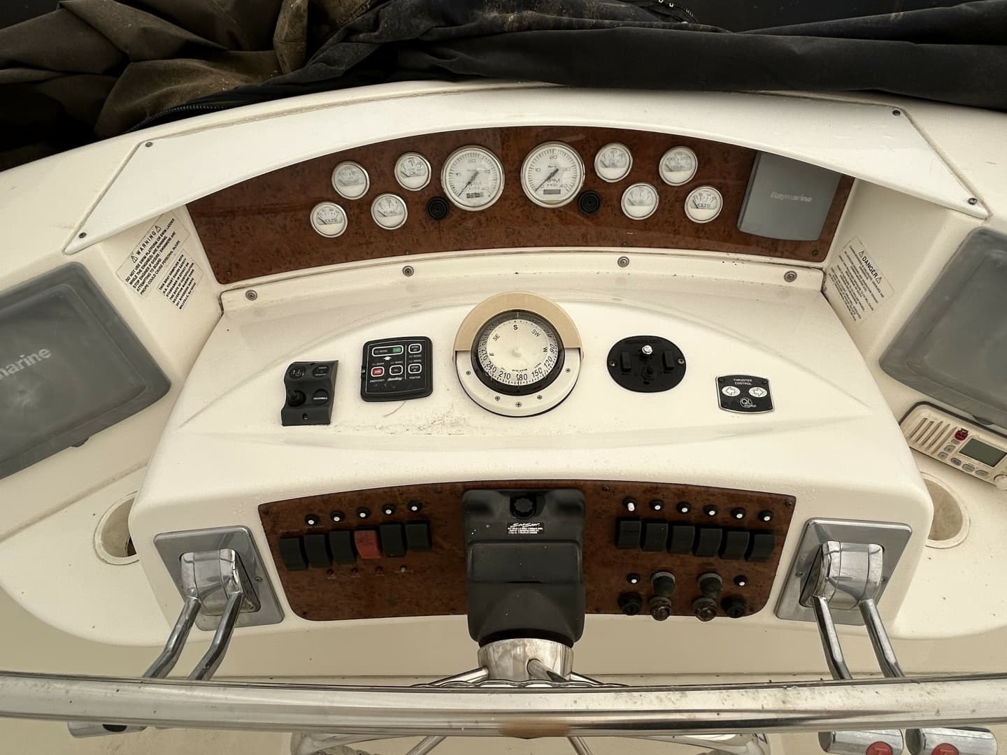 2005 Silverton 39MY