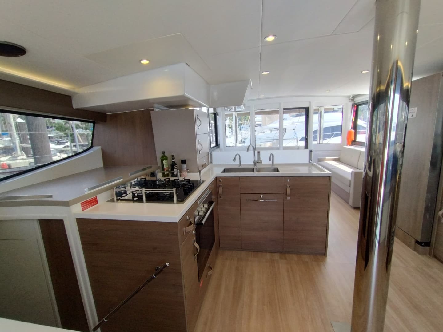2023 Bali 4.8 galley