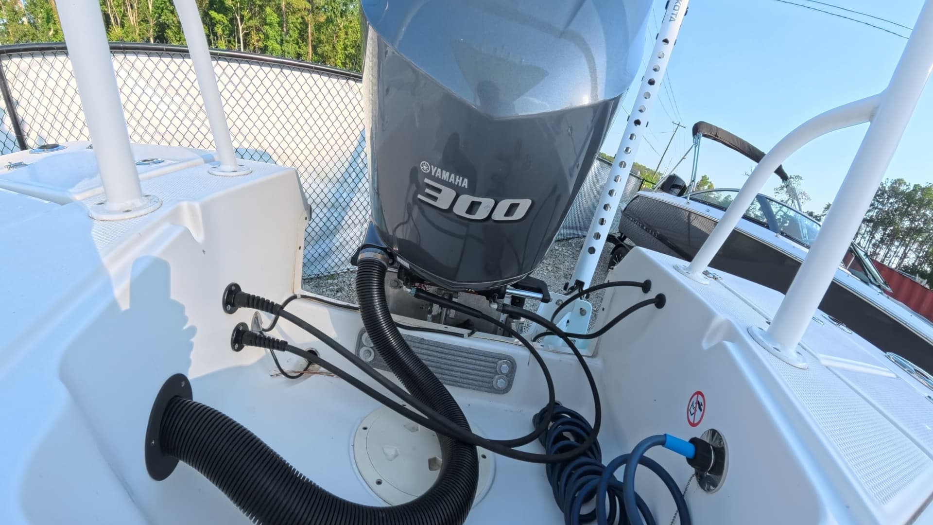 2021 Robalo 246 Cayman