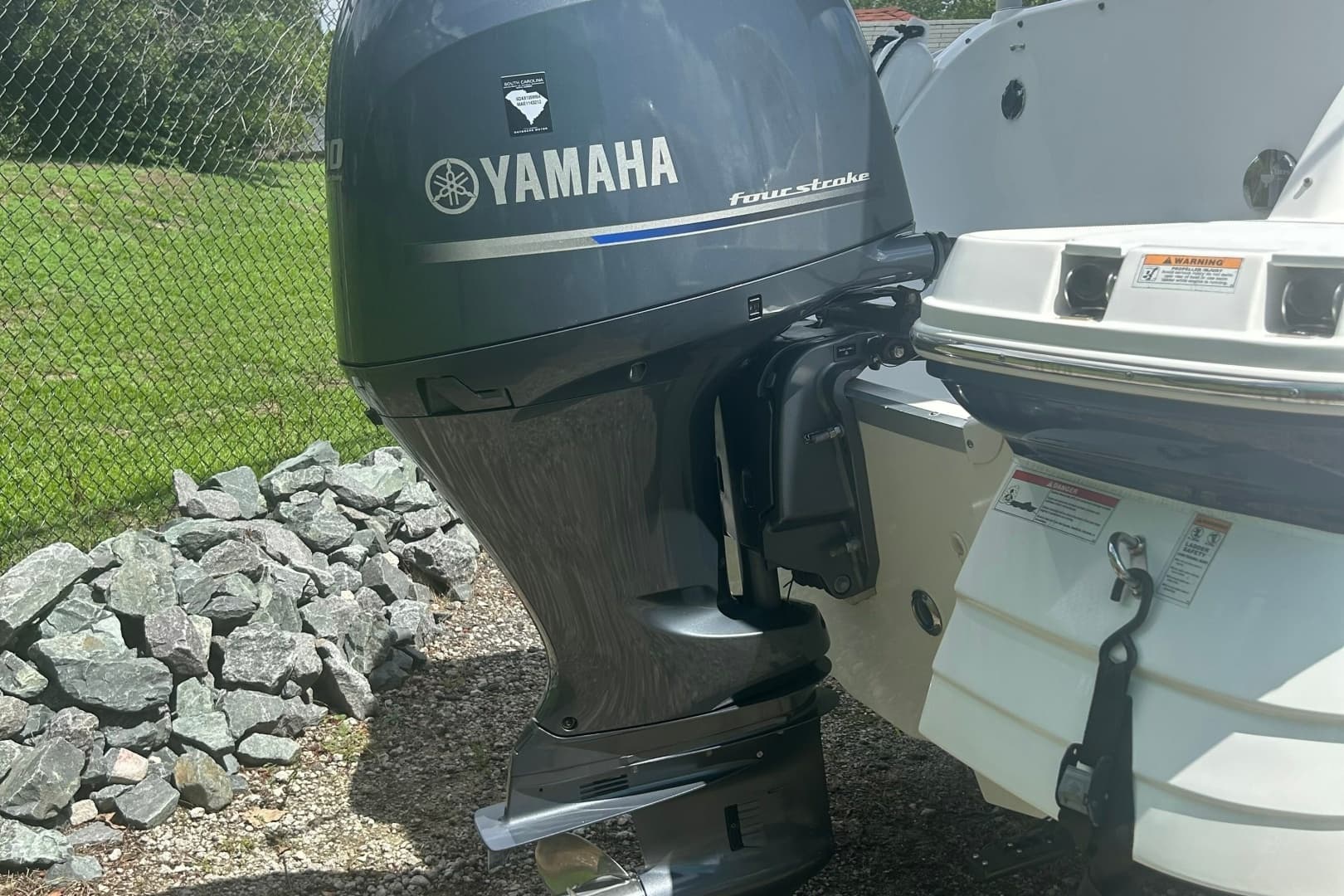 2022 Hurricane Sundeck 2200 OB