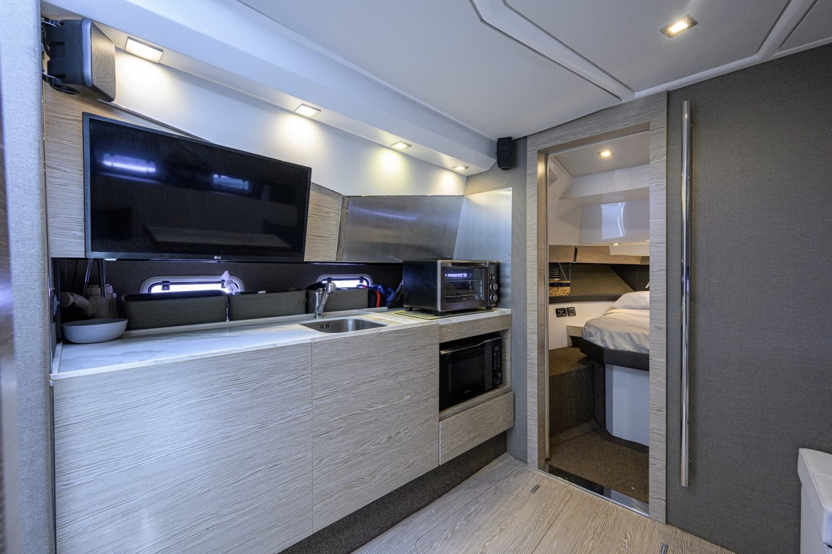 2019 Azimut Verve 40